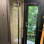 Stunning Tiny House In Beautiful Garden Apartament *